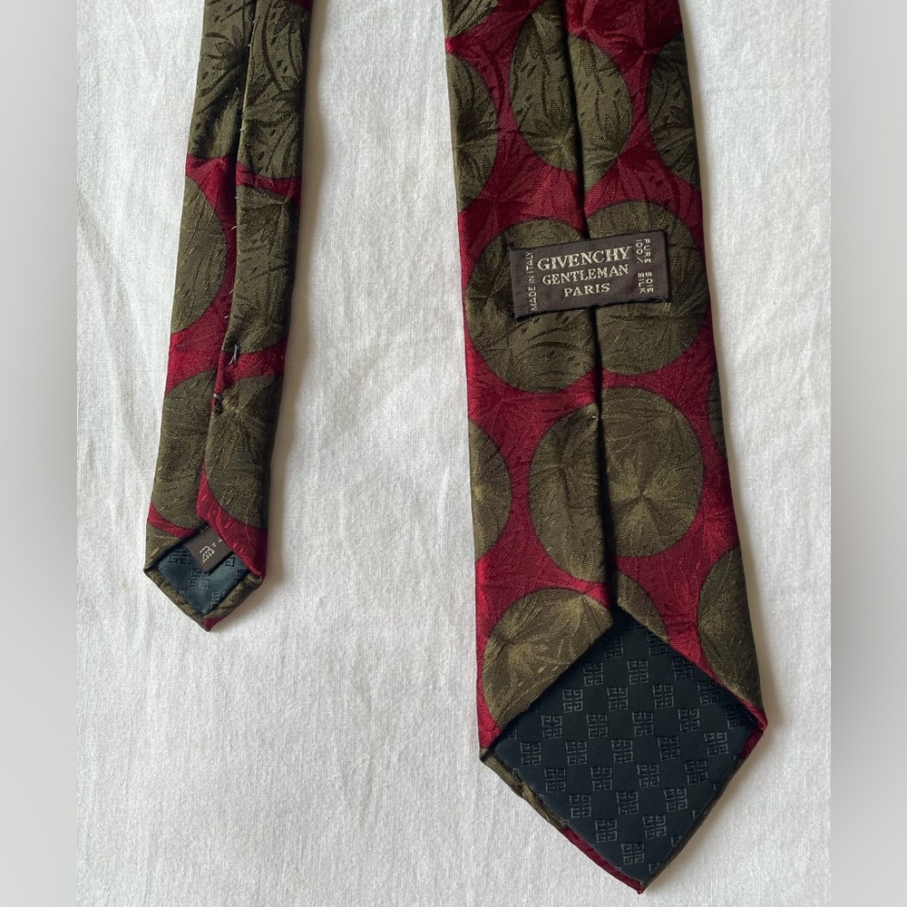 Vintage Givenchy Gentleman Paris Red and Olive Patterned Tie